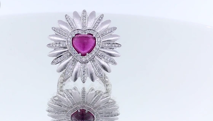 Beautiful Heart Shaped Rubilite Daisy Ring