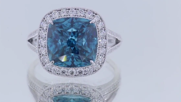 Beautiful White Gold and Blue Zircon Ring