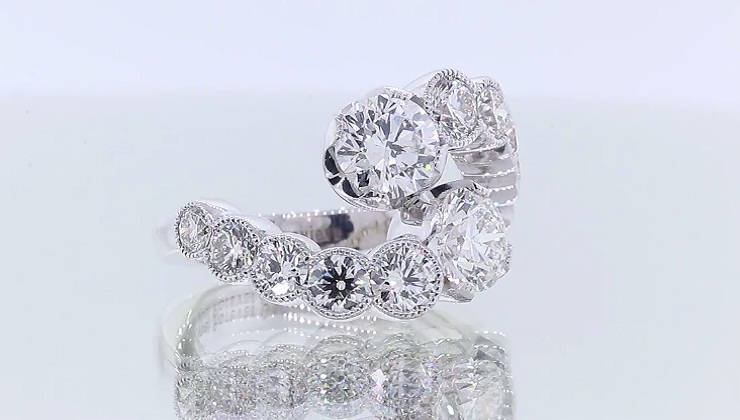 Custom Graduating Diamond Ring