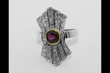 18kt Gold Ring with Ruby and Diamonds